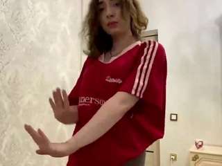 Live cam show with SeritaMccoggle