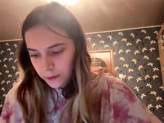 carrivenema's live room