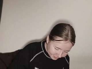 colleenmckenize's live room