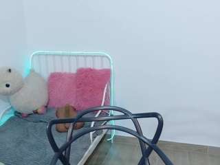 doll-naugthy live webcam show