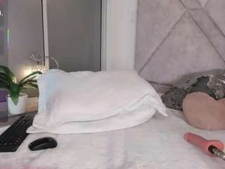 Kendall-Milleer live webcam show