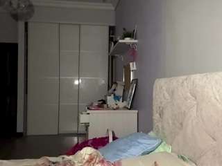 mamiebreedan live webcam show