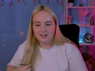 nicole-bright live webcam show