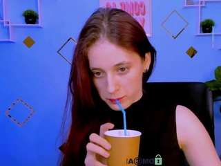 nicole-bright live webcam show