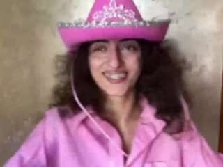Live cam show with Carmen