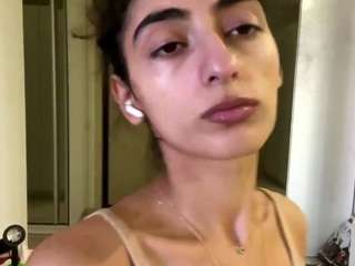 le modèle tamathafessenden est en webcam porno dans un show sur le site camsoda, il possède les tags suivants: ahegao,sexy,nature,nipple piercings,no drinking,normal,oil,pov,public,pussy,shaved pussy,naked,skinny,spank,spanking,squirter,strip,tease,teen 18,yoga