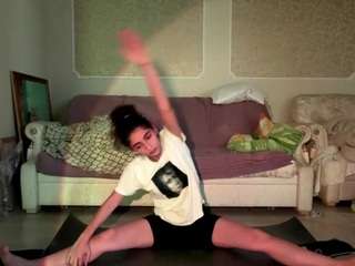 Carmen live cam preview