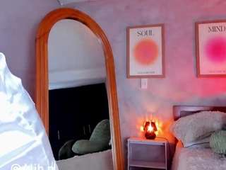 alicebanks's live room