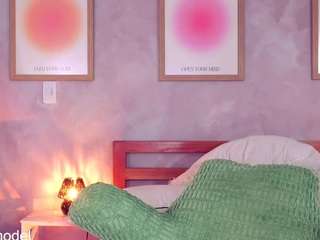 alicebanks's live room