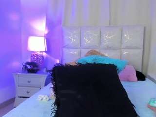 Aliyah-sweet's cam show statistics and live stream
