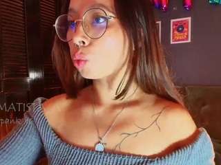 amaarella28 live webcam show