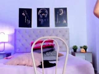 aurora-021 live webcam show