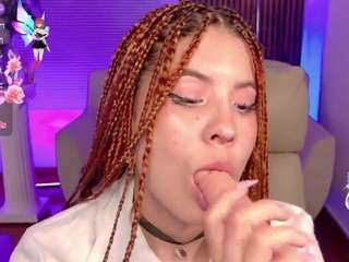 dahliia-grey live webcam show