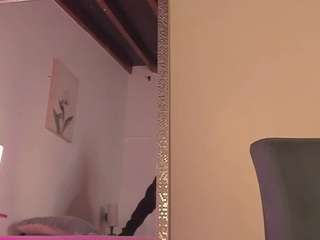 Nina Vega live cam preview