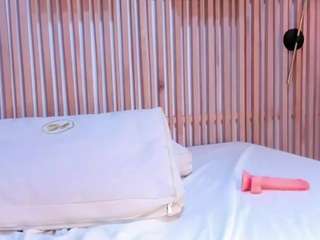 selena-holt live webcam show