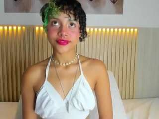 Selena-Holt live cam preview