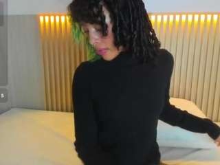 Selena-Holt live cam preview