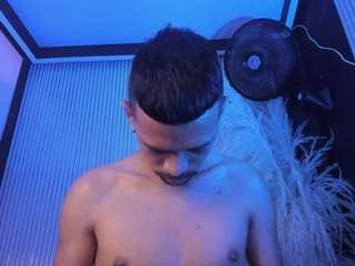 tyler-204 Sex Cam Show