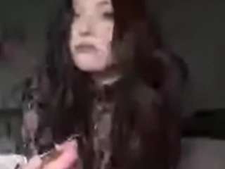 AutumnAuvil live cam preview