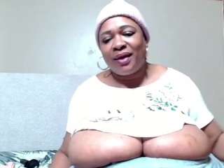 bustyqueen56