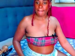 le modèle foxyvibez est en webcam porno dans un show sur le site camsoda, il possède les tags suivants: african,black hair,blackpussy,boobs,brown eyes,doggy style,ebony,fingering,handjob,no drinking,no smoking,sex toys,spanking,tiny tits,twerk,upskirt