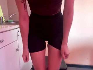 KatelinMuskelly live webcam show