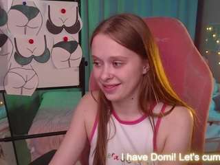 Meg-Ryann live webcam show