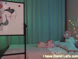 Meg-Ryann live webcam show