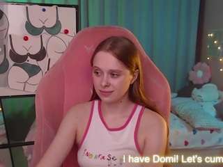 Meg-Ryann live webcam show