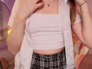 Meg-Ryann live cam preview