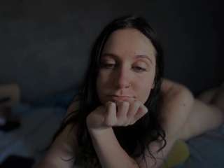 PhebeBee live webcam show