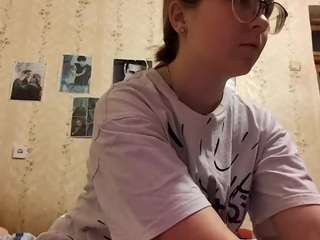 adrienefrock Sex Cam Show