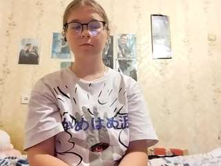 adrienefrock Sex Cam Show