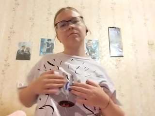adrienefrock Sex Cam Show