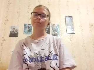 adrienefrock Sex Cam Show