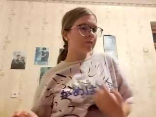 adrienefrock Sex Cam Show