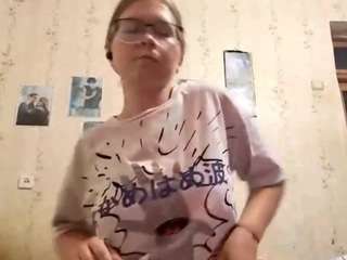 adrienefrock Sex Cam Show