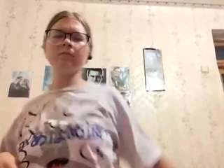 adrienefrock Sex Cam Show
