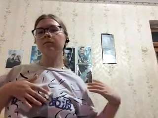 adrienefrock Sex Cam Show