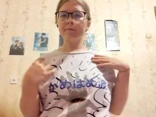 adrienefrock Sex Cam Show
