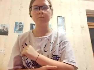 adrienefrock Sex Cam Show