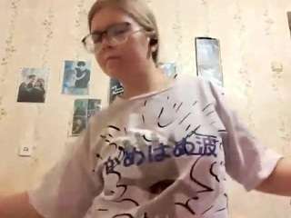 adrienefrock Sex Cam Show
