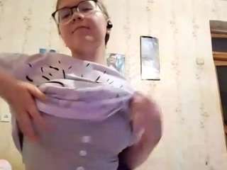 adrienefrock Sex Cam Show