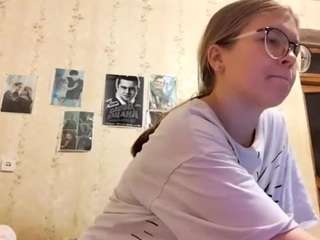 adrienefrock Sex Cam Show