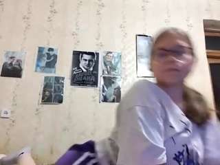 adrienefrock Sex Cam Show