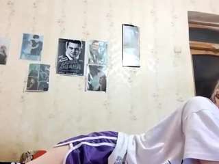 adrienefrock Sex Cam Show