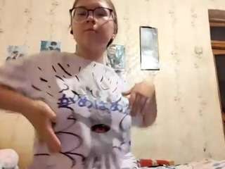 adrienefrock Sex Cam Show