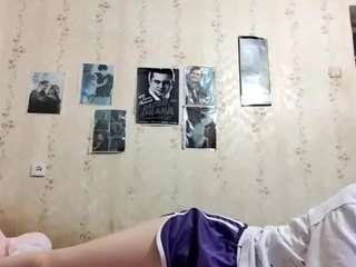 adrienefrock Sex Cam Show