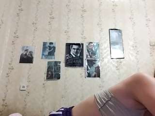 adrienefrock Live Webcam on CamSoda