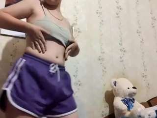 adrienefrock live webcam show